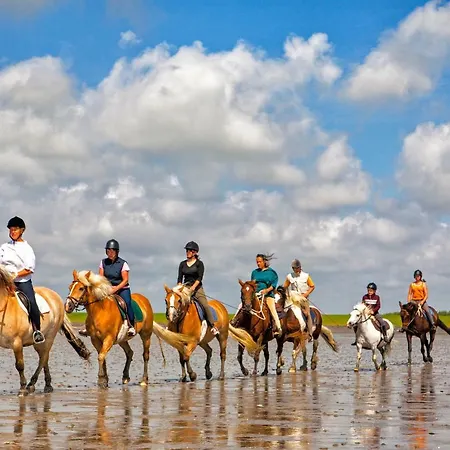 Gud Jard Nr 32 - Design-ferienhaus Mit Exklusiver Ausstattung 펜션 펠웜